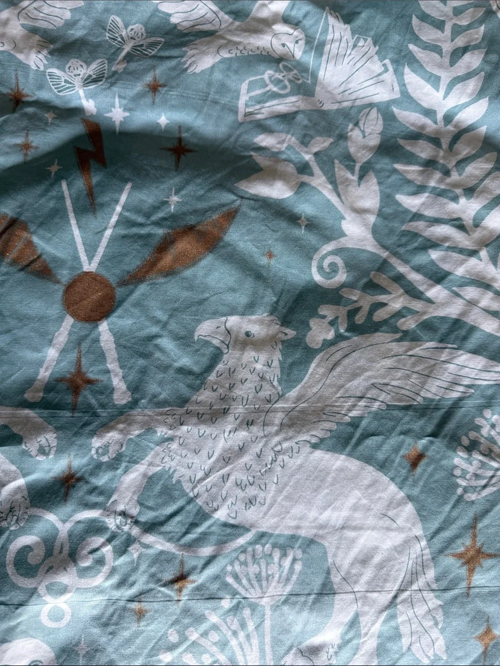 Pottery Barn Teen Aqua, White & Gold Emblem Printed Sheet Set with pillow